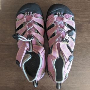 Women's Keen Sandals size 6